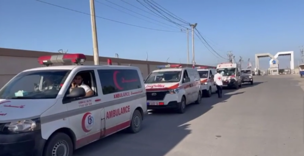 Israel and the Occupied Territories: ICRC convoy comes under fire while delivering medical supplies; surgeon says he has no more gauze for burns