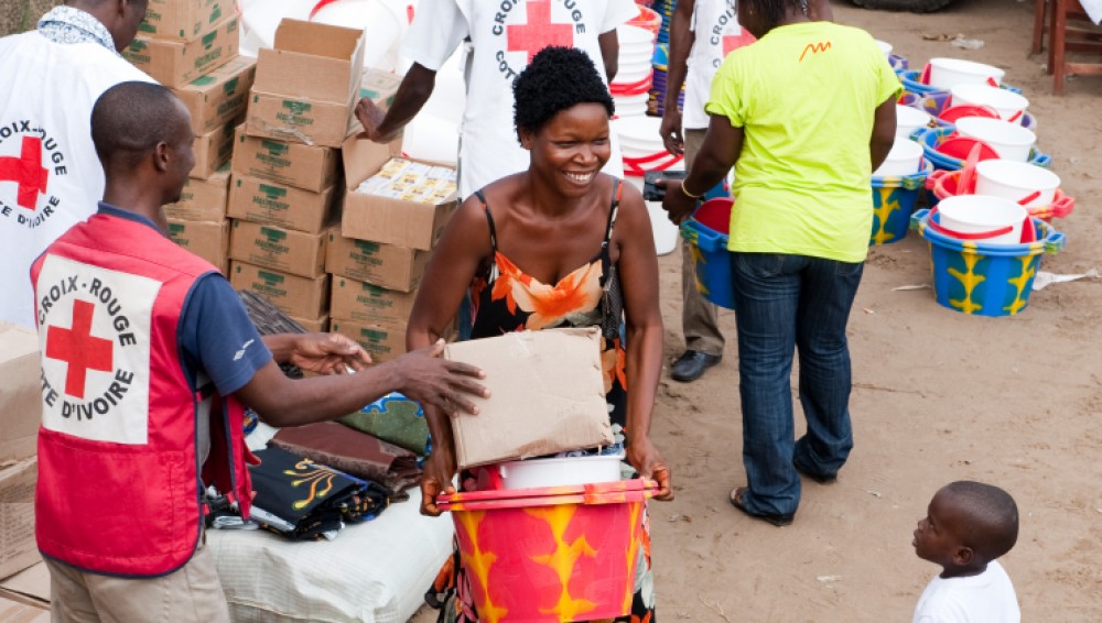 ICRC distributing essential goods in the Ivory Coast, 2010