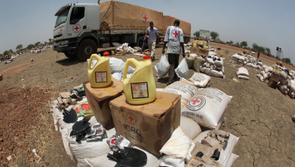 On 27th March, ICRC distributed seed, tools and food to 490 families