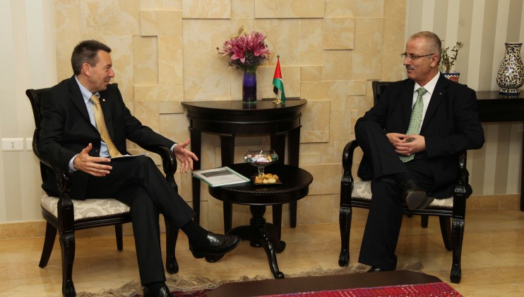ICRC President Peter Maurer with Palestinian Prime Minister Rami Hamdallah