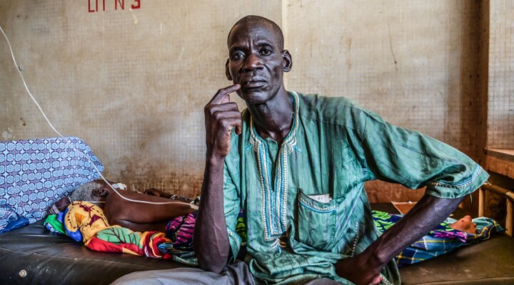 Alidou Sawadogo, 52 years, comes from the village of Doffi. He traveled 25km on a motorcycle with his elderly mother, sick, in arms to go to the Barsalogho medical centre. The health center of his community was attacked and had to close. “"It's fear that triggered my mother's hypertension”.