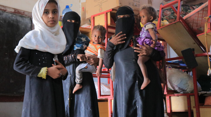 Numerous families have found shelter in Khela school, Al- Hussein area, Dhale governorate. Credit: Wagdi Al Maqtari/ICRC