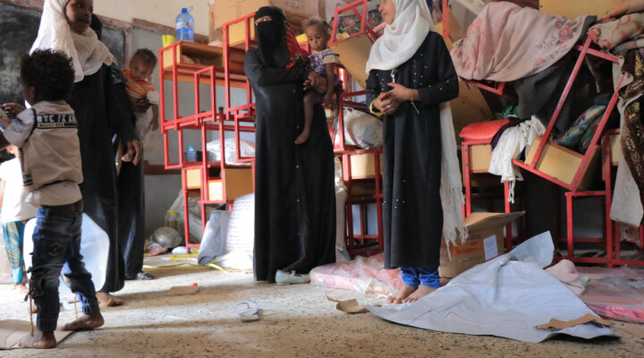 Displaced people in Khela school, Al-Hussein area, Dhale governorate. Credit: Wagdi Al Maqtari/ICRC