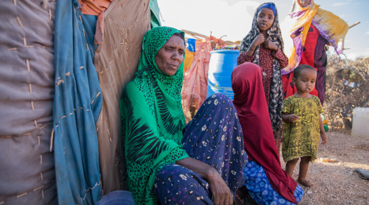 Maryan Nur Dhiriye with her grandchildren at an displacement camp in a village called Faleryare, outside Garowe. The disastrous combination of conflict and climatic shocks has left hundreds of thousands homeless. Abdikarim Mohamed/ICRC