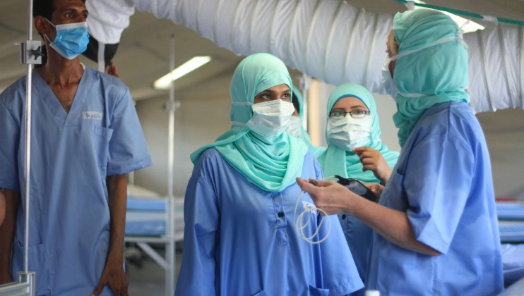 ICRC Yemen hospital   staff in centre